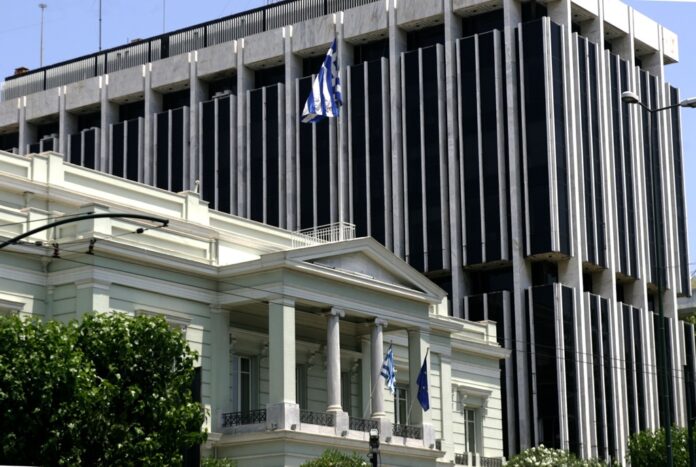 Μπαράζ διπλωματικών πρωτοβουλιών της Ελλάδας για καταγγελία των τουρκικών ενεργειών