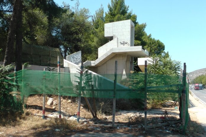 Από αναβολή σε αναβολή οι πεζογέφυρες στην Αττική